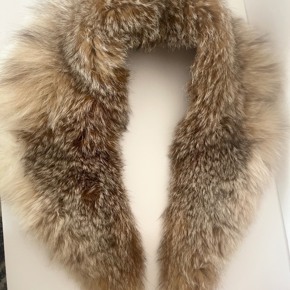 Real fox fur collar